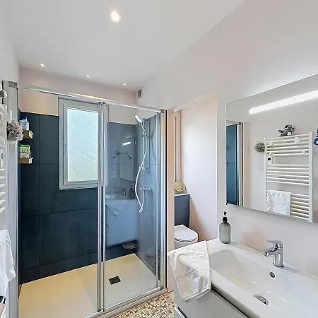 Confort à Pour 6 Personnes * Bidart